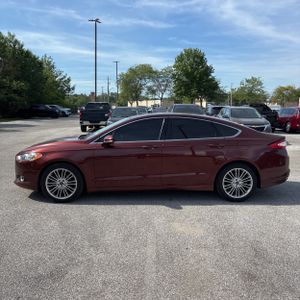 FORD FUSION SE - 3