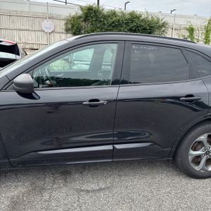 صورة 4 لـ 2023 FORD ESCAPE ST-LINE