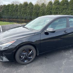 HYUNDAI ELANTRA SEL - 2