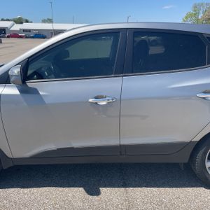 HYUNDAI TUCSON LIMITED - 4