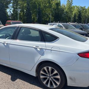 FORD FUSION SE - 6