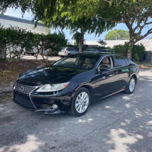 صورة 1 لـ 2014 Lexus ES 300H BASE