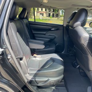 صورة مصغرة 35 لـ 2022 Toyota HIGHLANDER XLE