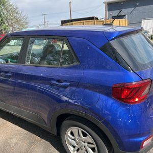 HYUNDAI VENUE SE - 6