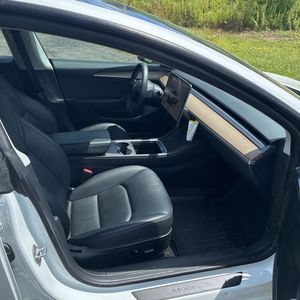 صورة مصغرة 32 لـ 2023 Tesla MODEL 3 BASE