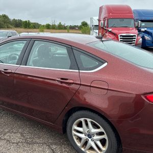 FORD FUSION SE - 6