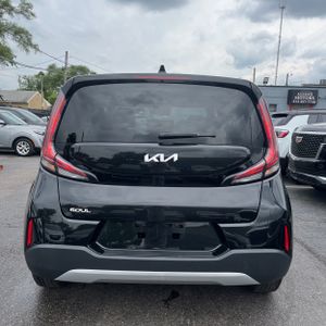 2023 KIA SOUL LX — фото 7