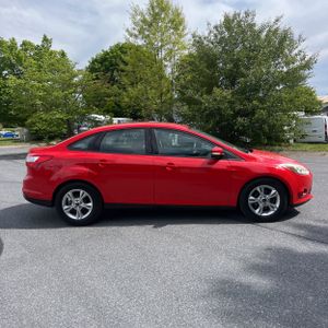 FORD FOCUS SE - 10