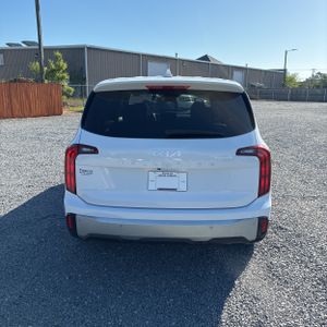 KIA TELLURIDE LX - 7