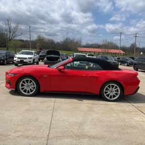 FORD MUSTANG GT PREMIUM - 3