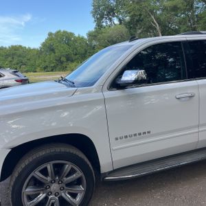 CHEVROLET SUBURBAN LTZ - 2