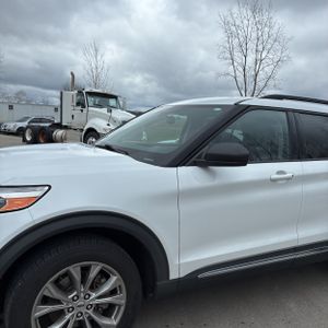FORD EXPLORER XLT - 2