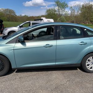 FORD FOCUS SE - 4