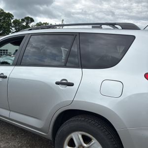 2011 Toyota RAV4 BASE — фото 6