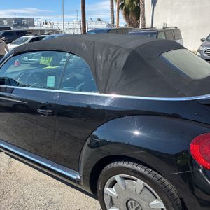 VOLKSWAGEN BEETLE CONVERTIBLE 2.5L PZEV - 6