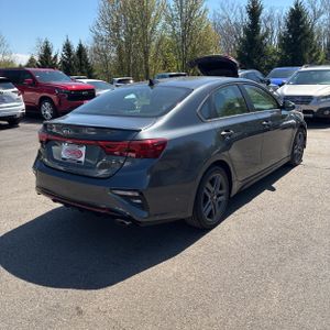 KIA FORTE GT-LINE - 8