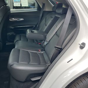 صورة 30 لـ 2025 Genesis GV70 2.5T STANDARD