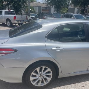2021 Toyota CAMRY LE photo 9
