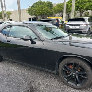صورة مصغرة 13 لـ 2017 Dodge CHALLENGER SXT
