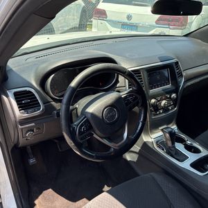 صورة مصغرة 35 لـ 2018 JEEP GRAND CHEROKEE LAREDO