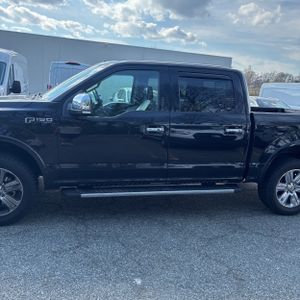FORD F-150 LARIAT - 3