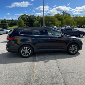 صورة 10 لـ 2017 Hyundai SANTA FE SE