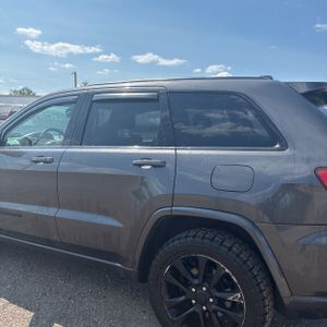 2017 JEEP GRAND CHEROKEE ALTITUDE — фото 6
