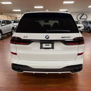 BMW X7 M60I - 7