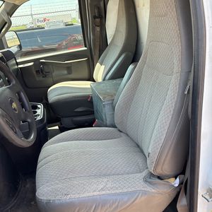 2017 Chevrolet EXPRESS 2500 thumbnail 31