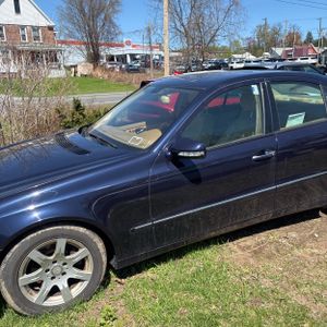 MERCEDES-BENZ E-CLASS - 2