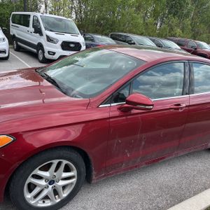 FORD FUSION SE - 2