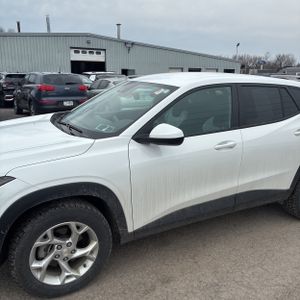 CHEVROLET TRAX LS - 2