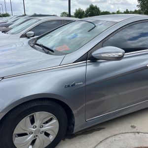 HYUNDAI SONATA HYBRID BASE - 2