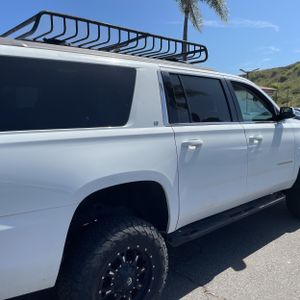 CHEVROLET SUBURBAN - 9