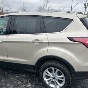 FORD ESCAPE SE - 6