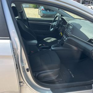 صورة مصغرة 33 لـ 2019 Hyundai ELANTRA SE