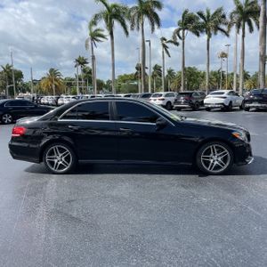 MERCEDES-BENZ E-CLASS - 10