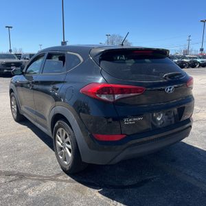 HYUNDAI TUCSON - 5