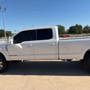 FORD F-350 SUPER DUTY LARIAT - 4
