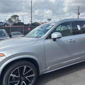 Volvo XC90 B5 Plus - 2