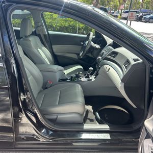 صورة مصغرة 32 لـ 2017 Acura ILX BASE