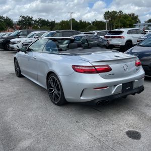 MERCEDES-BENZ E-CLASS - 5