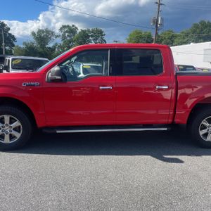 FORD F-150 XLT - 4