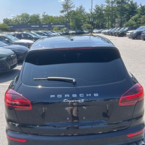 2016 Porsche CAYENNE S — миниатюра 16