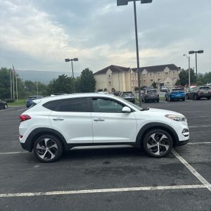 2017 Hyundai TUCSON LIMITED — фото 10