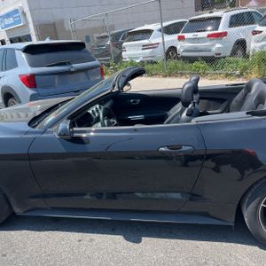 FORD MUSTANG ECOBOOST PREMIUM - 4