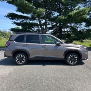 2025 Subaru FORESTER PREMIUM 照片 10