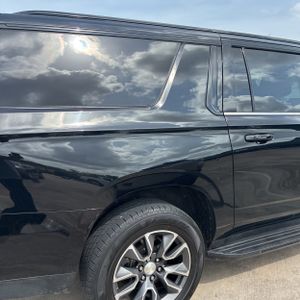 CHEVROLET SUBURBAN LT - 9