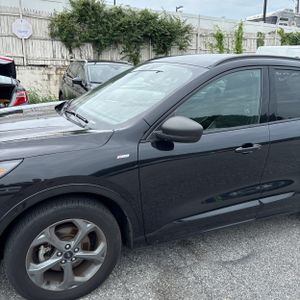 صورة 2 لـ 2023 FORD ESCAPE ST-LINE