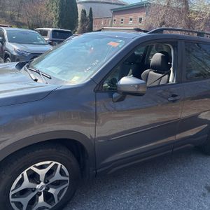 SUBARU FORESTER PREMIUM - 2